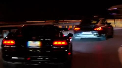 Nocna przejażdżka Viperem ACR po Warszawie [wideo]