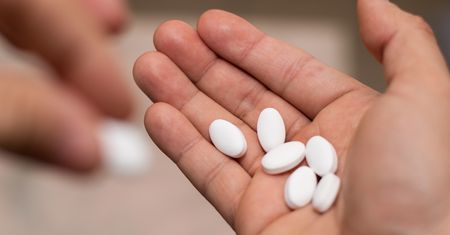 Doksepina – skutki uboczne, działanie, wskazania i przeciwwskazania