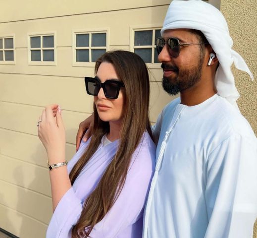 Este soția unui milionar din Dubai. El ar trebui să o primească "Compensarea sarcinii"