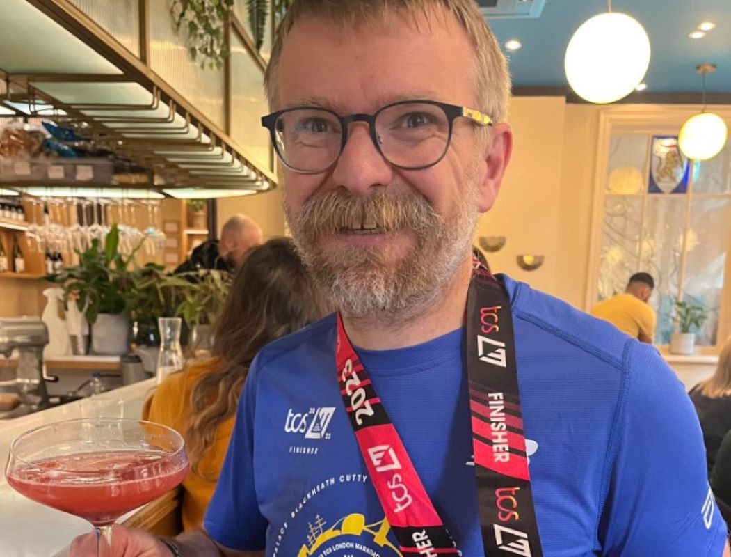 Uwielbiał biegać w Polsce. 45-latek zmarł podczas powrotu z maratonu