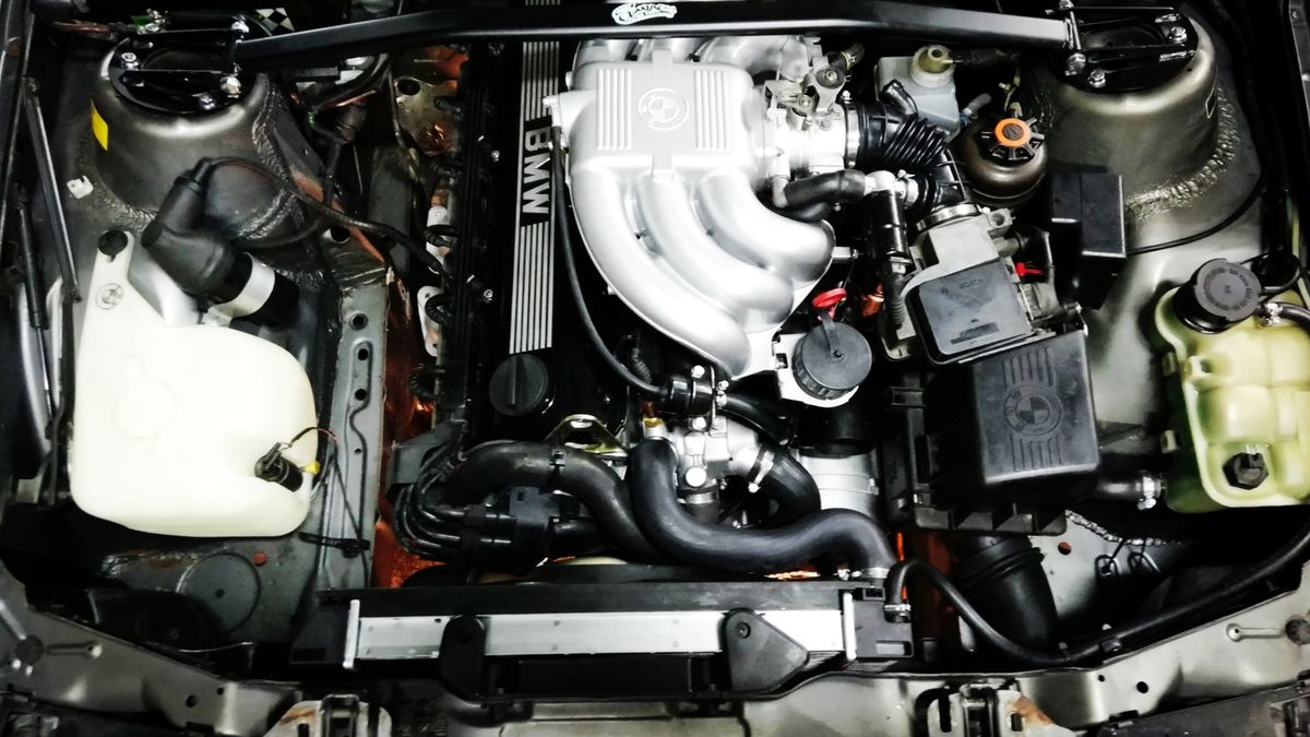 6-cylindrowy silnik M20B25