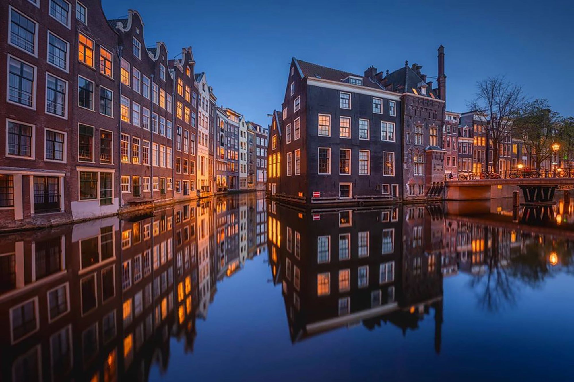 Tak zmienia się Amsterdam od zimy do lata. Potrzeba było 2 lat, by to pokazać 1