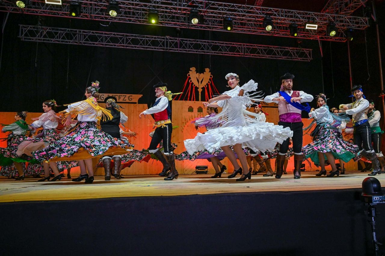 Zakopane: 56. Międzynarodowy Festiwal Folkloru Ziem Górskich.