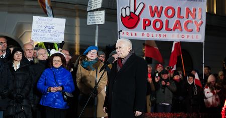Kaczyński zagrzewa do wyborczej walki. Mówi o "putinowskich wpływach"