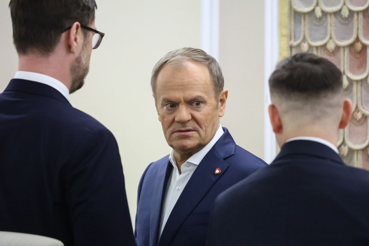 Donald Tusk w KPRM na spotkaniu z ministrami rządu