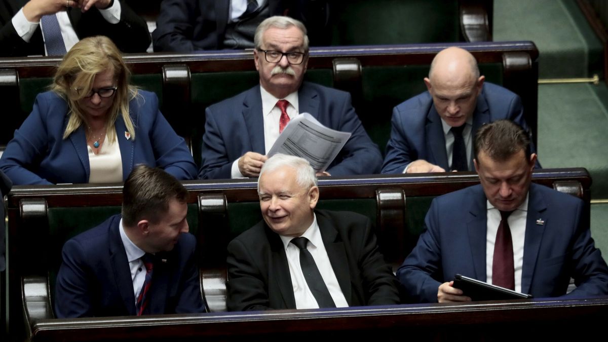 Sejm nie będzie zalewany nowymi ustawami wyciąganymi z kapelusza? Taki pomysł zapisano w KPO.