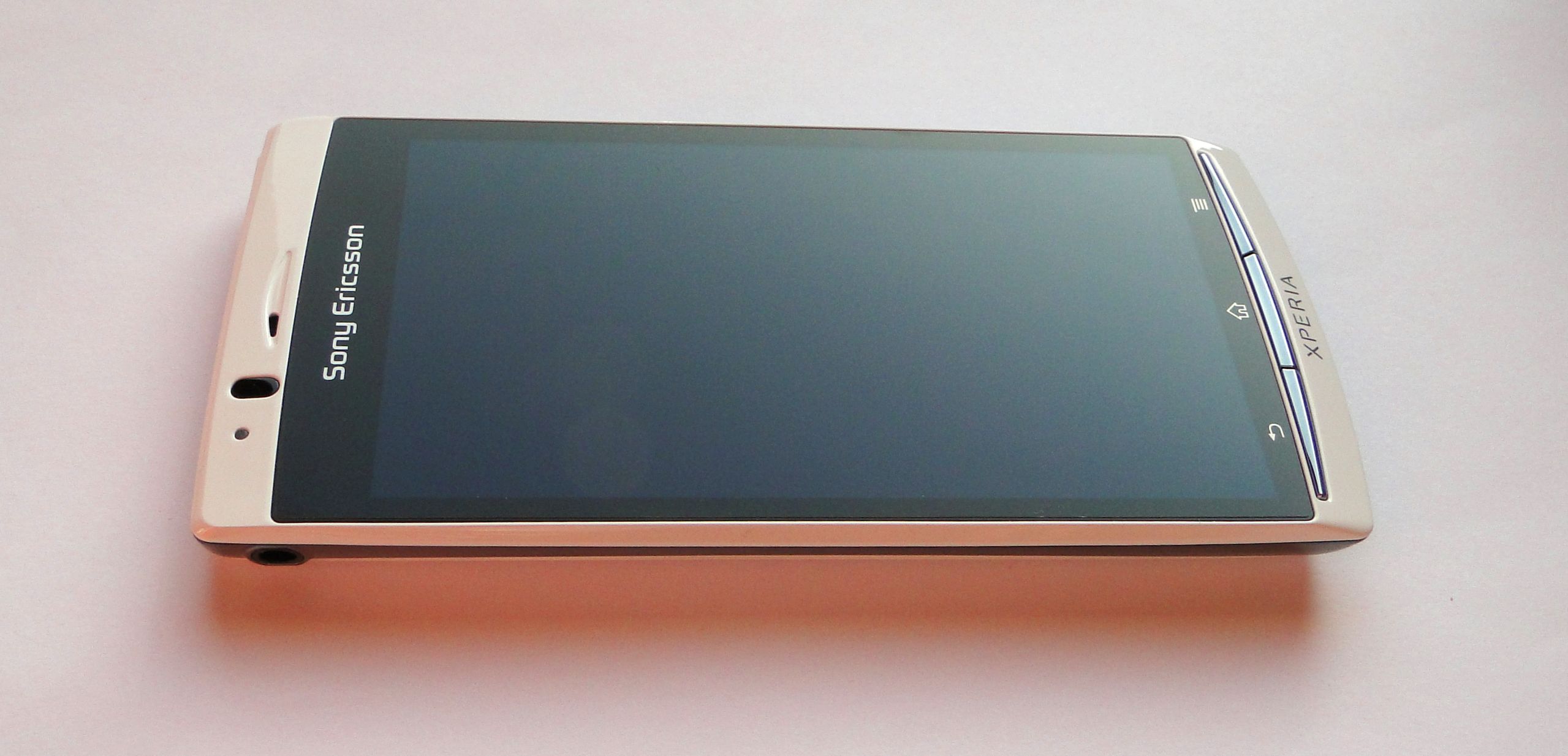 Sony Ericsson Xperia arc S - podrasowana piękność [test] 2