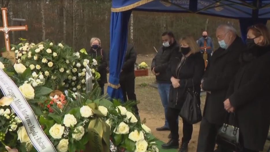 Andrzej Kosmala pozostał dłużej nad grobem Krzysztofa Krawczyka