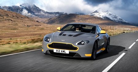 Aston Martin V12 Vantage S na rok 2017 z 7-biegową skrzynią ręczną