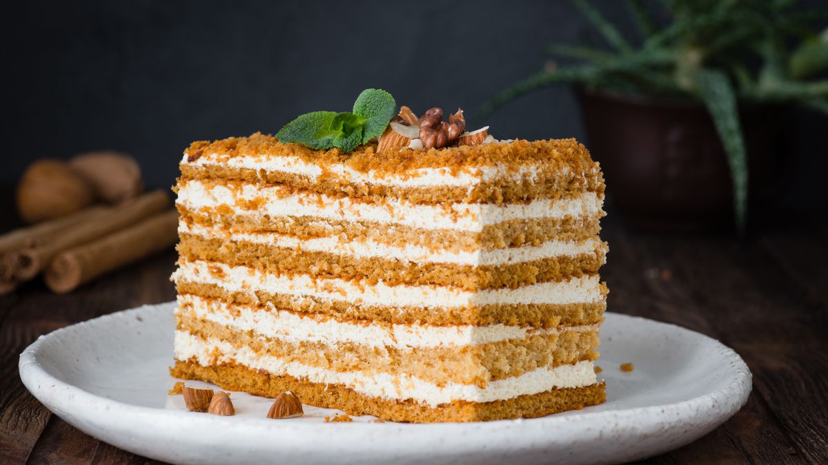 Miodownik to jedno z najlepszych świątecznych ciast. 