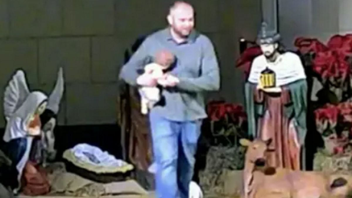 Mężczyzna ukradł figurkę