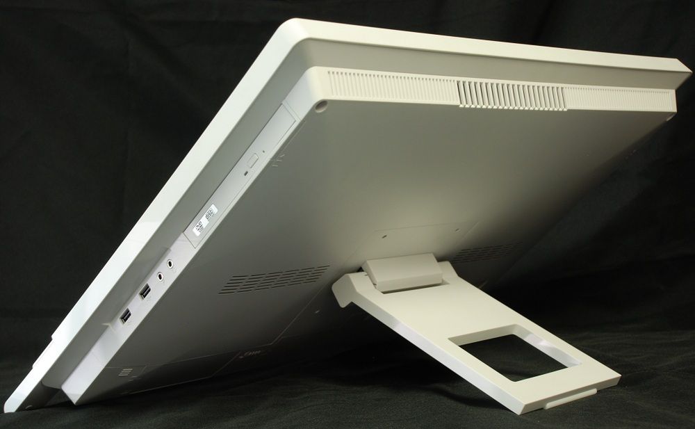 Eurocom Uno 3.0 - przenośny All-in-One ze sporym potencjałem 3