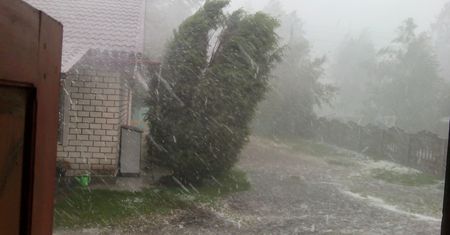 Tragiczne skutki nawałnic we Francji. Nie żyją dwie osoby