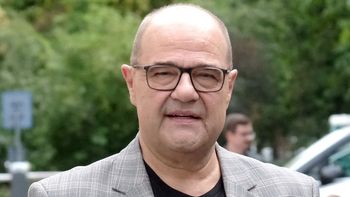 Cezary Żak pokazał urocze zdjęcie z WNUKAMI. "Piękniejszych urodzin nie mógłbym sobie wymarzyć" (FOTO)
