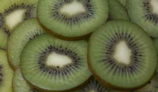 Kiwi – owoc, który warto jeść zimą