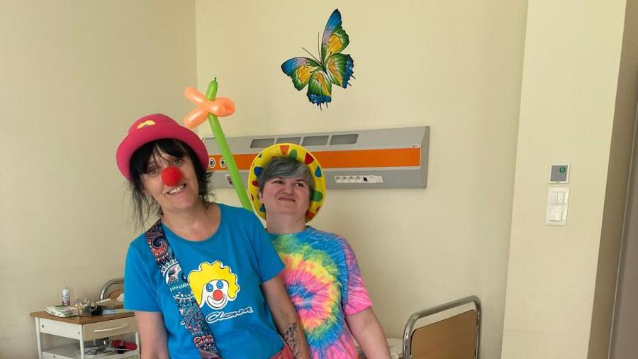 Katarzyna Szczęsna z córką od 15 lat działają jako wolontariuszki Fundacji Dr Clown