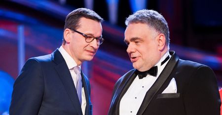 Rozejm między Rozwojem Plus a Republiką. Bo wojna w PiS zaczęła topić stację Sakiewicza
