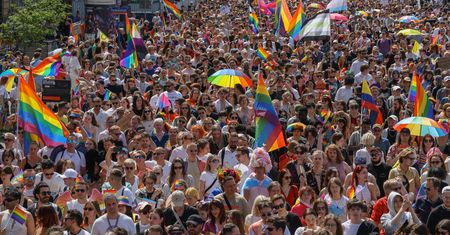 Tłum na ulicach Warszawy. Mają 12 postulatów