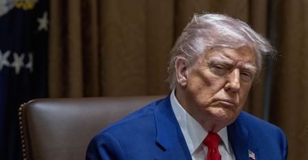 Trump zmienia przepisy ze względu na fryzurę. "Lubię zadbać o piękne włosy"