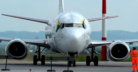 Awaryjne lądowanie maszyny LOT-u w Baku. Pasażer źle się poczuł