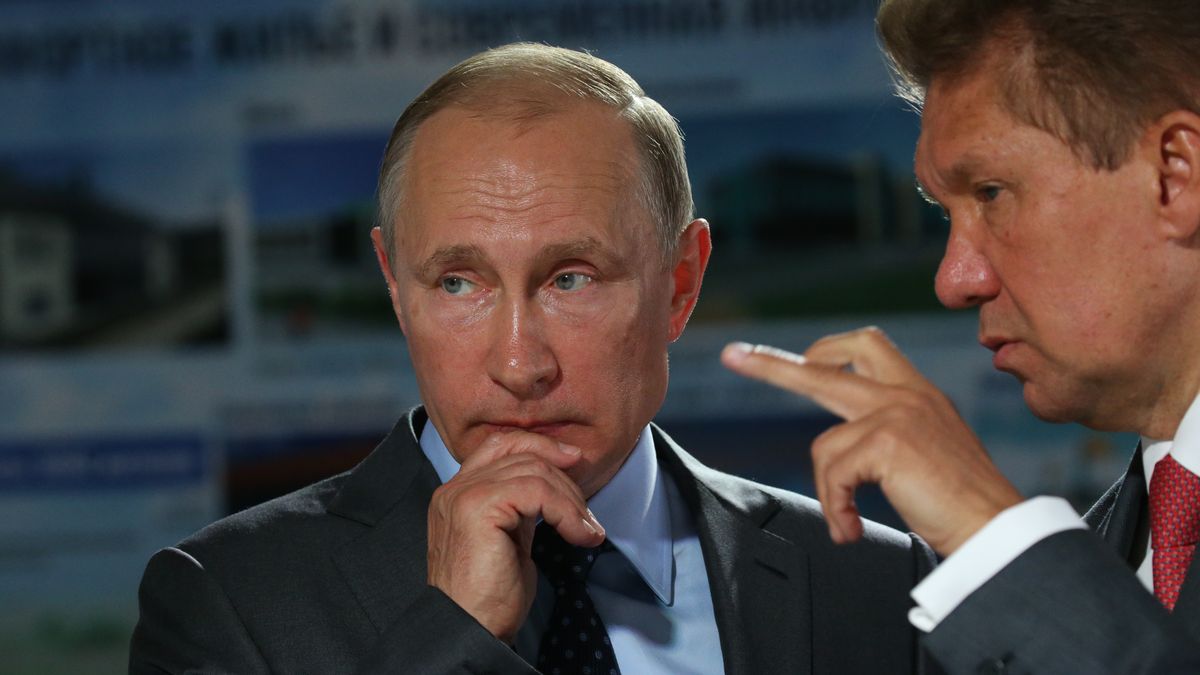 Russian President Vladimir Putin Visits Eastern Siberia
SVOBODNY, RUSSIA - AUGUST 3: (RUSSIA OUT)  Russian President Vladimir Putin (L) and Gazprom's CEO Alexey Miller (R) observe a construction site of the Amur Gaz Processing Plant on August 3, 2017 in Svobodny, Amur Oblast, Russia. Vladimir Putin is having a trip to regions of Eastern Siberia and Russia's Far East. (Photo by Mikhail Svetlov/Getty Images)
Mikhail Svetlov