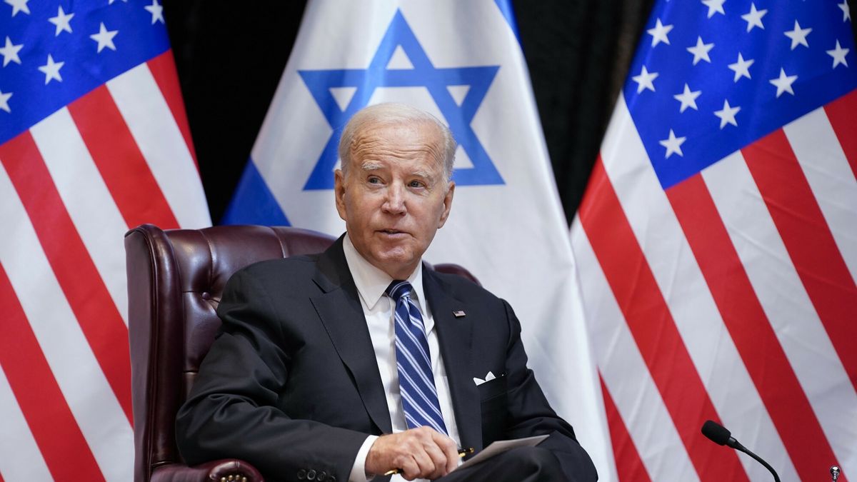 Prezydent Biden z wizyt? w Izraelu
President Joe Biden speaks as he and Israeli Prime Minister Benjamin Netanyahu participate in an expanded bilateral meeting with Israeli and U.S. government officials, Wednesday, Oct. 18, 2023, in Tel Aviv. (AP Photo/Evan Vucci)
Evan Vucci
