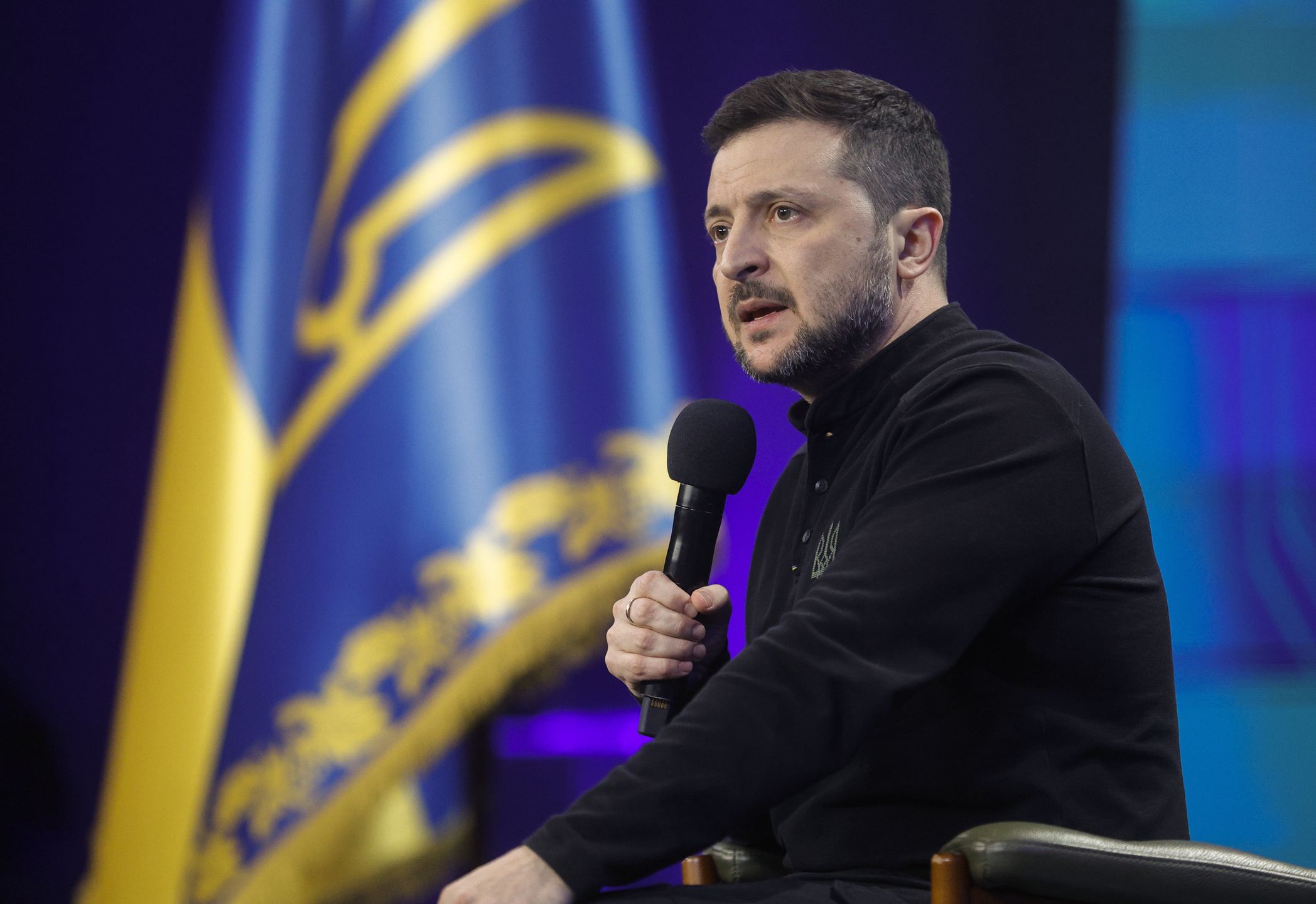epaselect epa11918993 Ukrainian President Volodymyr Zelensky holds a press conference at the end of the forum 'Ukraine. Year 2025', in Kyiv, Ukraine, 23 February 2025, amid the Russian invasion. The 'Ukraine. Year 2025' forum took place with the participation of heads of state institutions one day before the third anniversary of the war in Ukraine, which began with Russia's full-scale invasion in 2022. The conflict has caused widespread destruction and a humanitarian crisis. EPA/SERGEY DOLZHENKO Dostawca: PAP/EPA.
