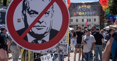 Viktor Orbán w tarapatach. Węgierska gospodarka słabnie przed wyborami