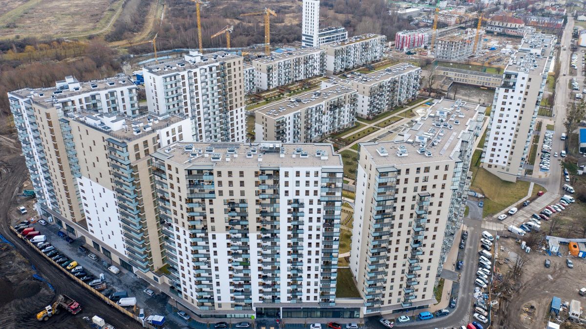 Nowa Letnica - inwestycja dewelopera ROBYG
05.01.2022 Gdansk. Nowa Letnica - jedna z najwiekszych inwestycji dewelopera ROBYG na terenie Gdanska. Osiedle powstajace w okolicy stadionu pilkarskiego Polsat Plus Arena docelowo ma sie skladac z 11 budynkow, w ktorych w 2500 mieszkan zamieszka okolo 7000 osob. Fot. Przemek Swiderski/REPORTER
Przemek Swiderski/REPORTER