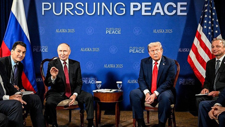ALASKA, UNITED STATES - AUGUST 15 : (----EDITORIAL USE ONLY - MANDATORY CREDIT - ' KREMLIN PRESS OFFICE / HANDOUT' - NO MARKETING NO ADVERTISING CAMPAIGNS - DISTRIBUTED AS A SERVICE TO CLIENTS----) US President Donald Trump and his Russian counterpart, Vladimir Putin, begin critical talks in Alaska Friday, aimed at bringing an end to the Kremlin's over-three-year war on Ukraine in Anchorage, Alaska, United States on August 15, 2025. Russian Foreign Minister Sergey Lavrov and Presidential Aide for International Affairs Yury Ushakov represented Russia, while US Secretary of State Marco Rubio and Special Envoy Steve Witkoff participated on behalf of America. (Photo by Kremlin Press Office/Anadolu via Getty Images)