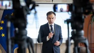 GUS: Setki miliardów pod kreską. Dane o długu i deficycie