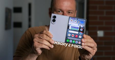 Samsung Galaxy Z Fold 8 - recenzja. To jak zjeść ciastko i mieć ciastko