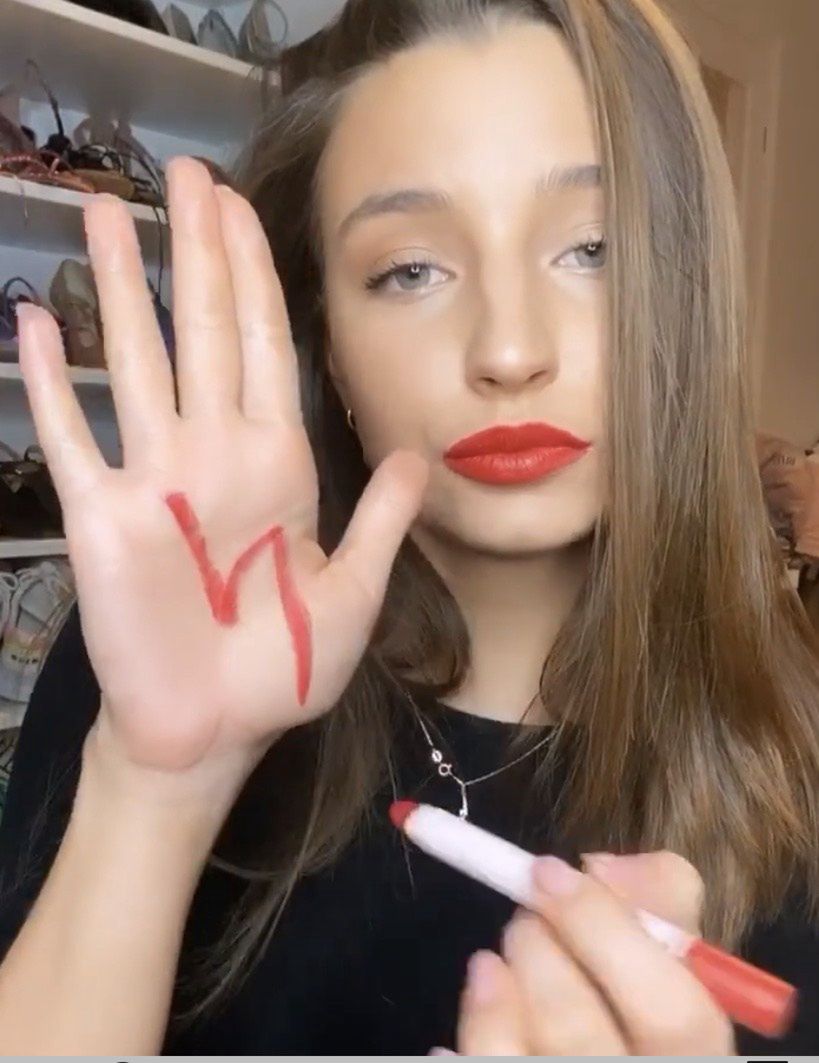 Julia Wieniawa rusza na Strajk Kobiet