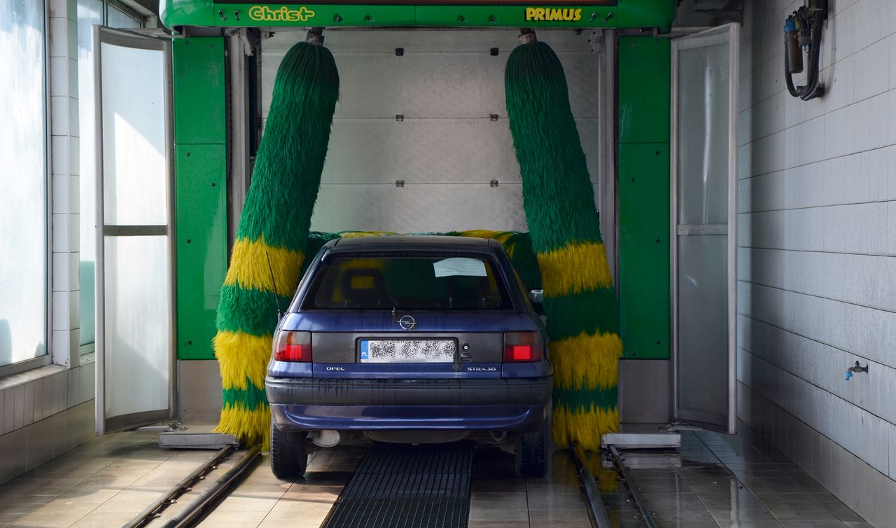 Mycie samochodu zimą – na co zwracać uwagę?