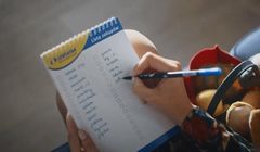 Lewiatan reklamuje się na wiosnę (wideo)