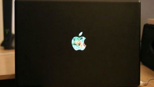 Applemania: Zhakuj świecące logo w MacBooku 1