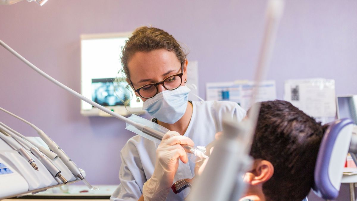 Phanie ftp Apr 2016
Dental care, Bordeaux hospital, France.
BURGER/PHANIE