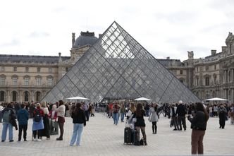 Wywieźli klejnoty z Luwru. Cenne okazy trafiły do Banku Francji