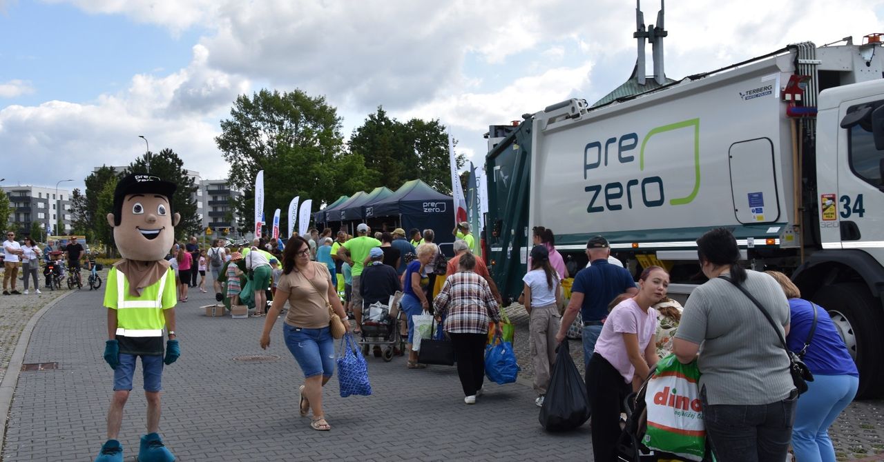 Pachnąca lekcja recyklingu w Knurowie. Szkło za lawendę i… kocimiętkę