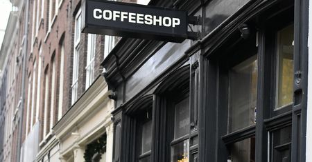 Ban na marihuanę w Amsterdamie. Zakaz w dzielnicy czerwonych latarni