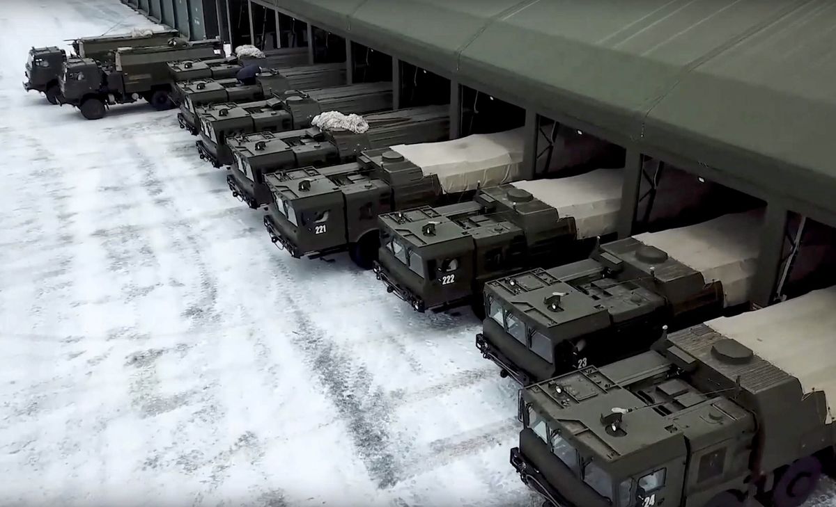Rosja w szybkim tempie rozmieszcza dodatkowe siły przy ukraińskiej granicy
