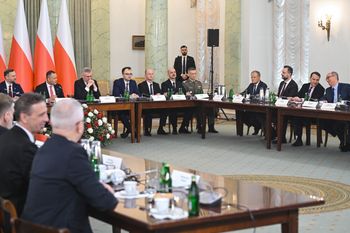 Rekordowo długa RBN. Rząd wciąż niepewny decyzji prezydenta