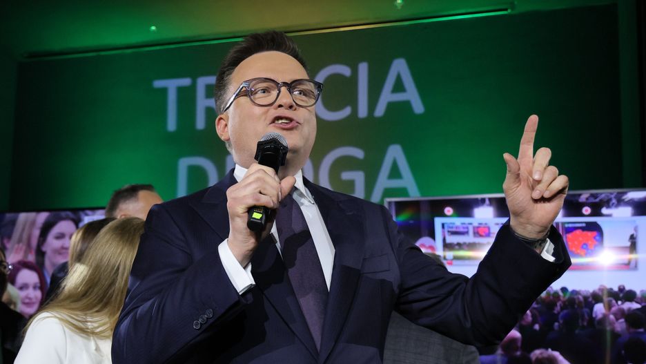 Warszawa, 07.04.2024. Wybory samorządowe 2024. Liderzy Trzeciej Drogi, marszałek Sejmu Szymon Hołownia w sztabie wyborczym KKW Trzecia Droga Polska 2050 Szymona Hołowni - Polskie Stronnictwo Ludowe w Warszawie, 7 bm. Zakończyły się wybory samorządowe. (jm) PAP/Paweł Supernak