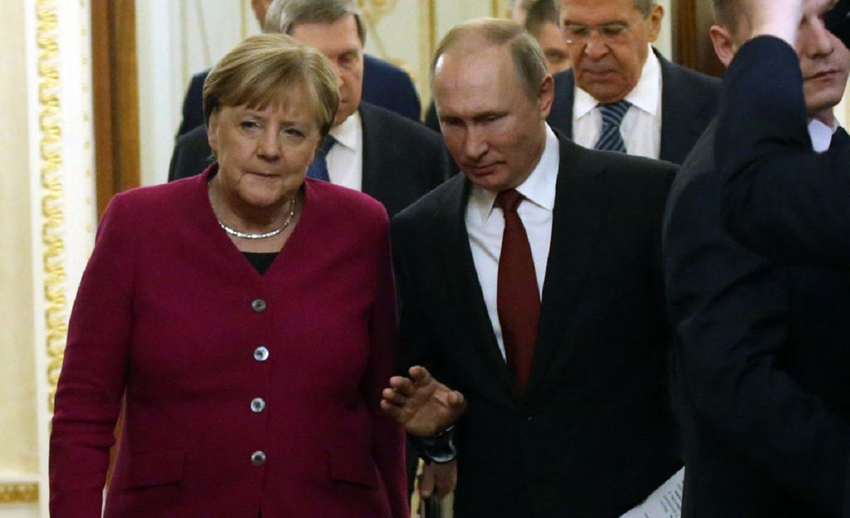 Rosyjski wywiad przejął maile Angeli Merkel