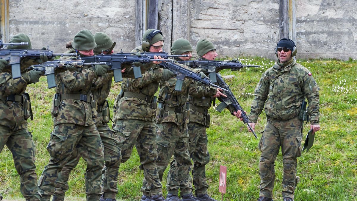 Reporter archiwum 2025 04
10.04.2025 Braniewo - 9BBKPanc. Egzamin zolnierzy dobrowolnej zasadniczej sluzby wojskowej N/z zolnierze ochotnicy na strzelnicy  fot. Stanislaw Bielski/REPORTER
Stanislaw Bielski/REPORTER