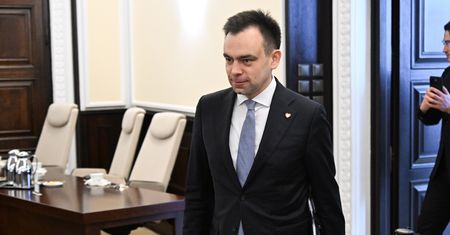 Wniosek o Trybunał Stanu dla Glapińskiego. Minister finansów zabiera głos