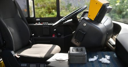 Warszawa. Prokuratura: kierowca przełamał zabezpieczenie autobusu