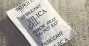 Silica gel jest w prawie każdym pudełku. Pomoże w walce z wilgocią