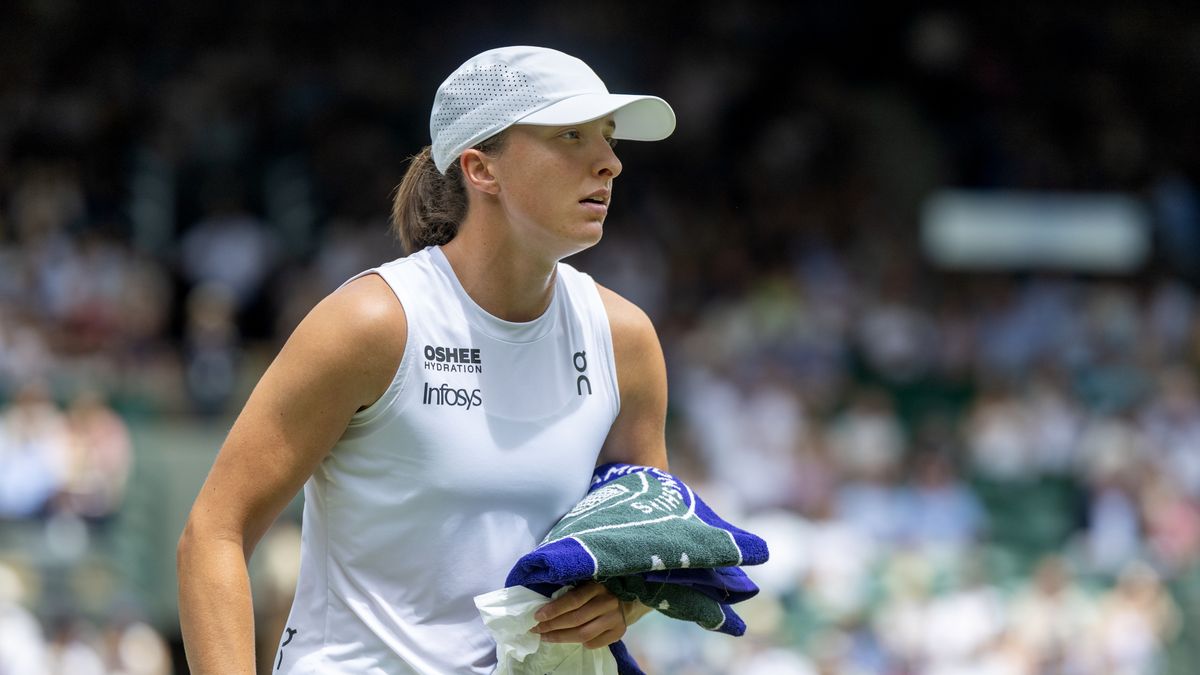 LONDON, ENGLAND - JULY 09: Iga Swiatek of Poland during her match against Liudmila Samsonova in the Quarter-Finals of the Ladies' Singles Competition on Court No. 1 during the Wimbledon Lawn Tennis Championships at the All England Lawn Tennis and Croquet Club at Wimbledon on July 9th, 2025, in London, England. (Photo by Tim Clayton/Getty Images)