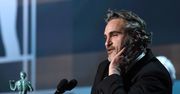 Joaquin Phoenix apeluje w imieniu nowojorskich więźniów. Chce, by ich wypuszczono